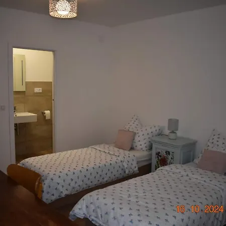 Πανσιόν Flynnhouse 3*