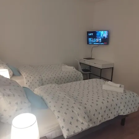 Flynnhouse Πανσιόν 3*